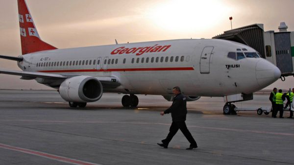  Georgian Airways aviaşirkətinə məxsus olan təyyarə, arxiv şəkli - Sputnik Азербайджан