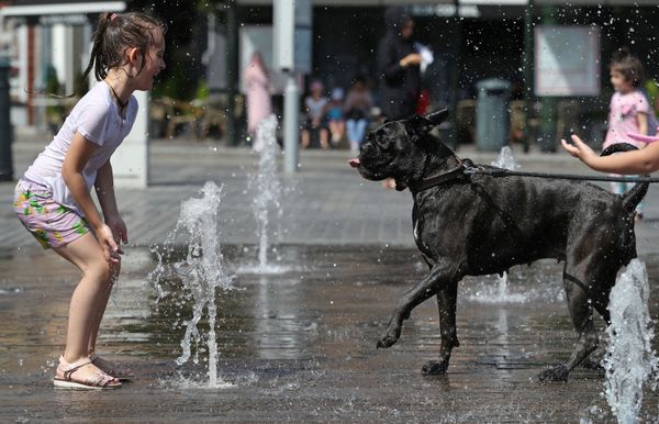 Точка кипения: как в Европе спасаются от аномальной жары - Sputnik Азербайджан