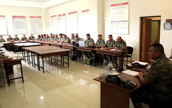 В воинских объединениях и соединениях Азербайджанской Армии начались командно-штабные учения - Sputnik Азербайджан