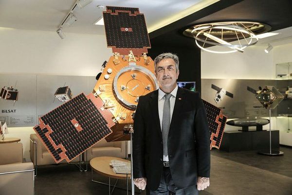 Турция и Азербайджан будут сотрудничать в сфере космических технологий - Sputnik Азербайджан
