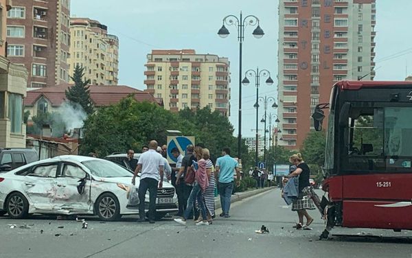Авария с участием пассажирского автобуса - Sputnik Азербайджан