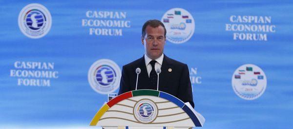 Премьер-министр РФ Д. Медведев принял участие в Первом Каспийском экономическом форуме - Sputnik Азербайджан