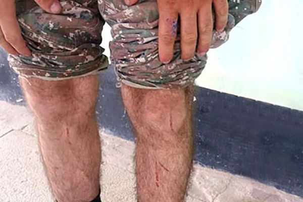 Подразделения Вооруженных сил Азербайджана задержали армянского военнослужащего Казаряна Аро Айковича, дезертировавшего утром 12 августа на Физулинском направлении фронта Подразделения Вооруженных сил Азербайджана задержали армянского военнослужащего Казаряна Аро Айковича, дезертировавшего утром 12 августа на Физулинском направлении фронта - Sputnik Азербайджан