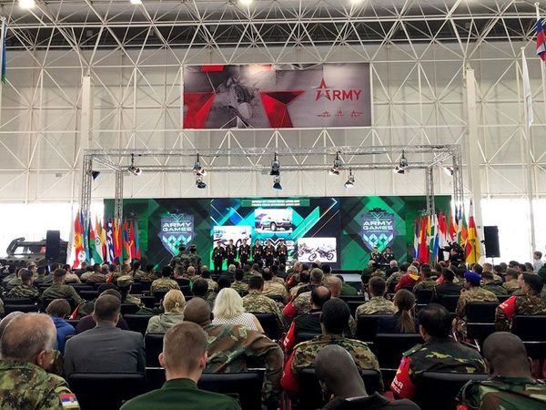 Азербайджанские военнослужащие награждены в рамках АрМИ-2019 - фото-видео - Sputnik Азербайджан