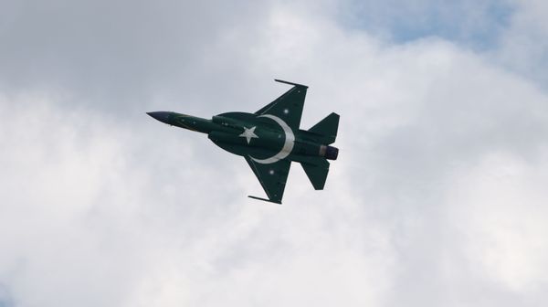 Пакистанский истребитель JF-17, фото из архива - Sputnik Азербайджан