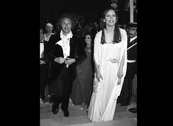 Швейцарская актриса Марта Келлер, член жюри фестиваля, и французский актер Пьер Ришар в Каннах - Sputnik Азербайджан