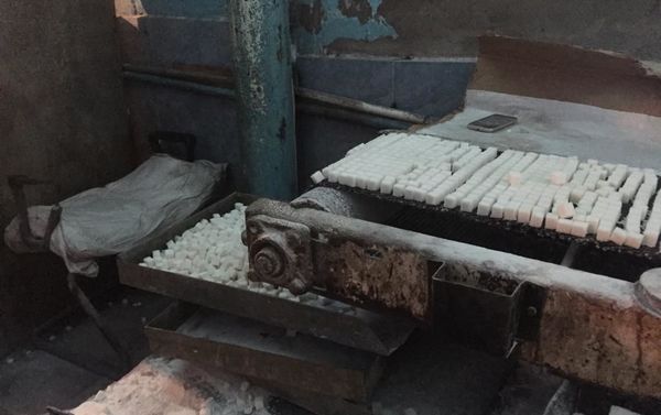 Цех в Наримановском районе Баку, на котором производился сахар под маркой Араз Цех в Наримановском районе Баку, на котором производился сахар под маркой Араз - Sputnik Азербайджан