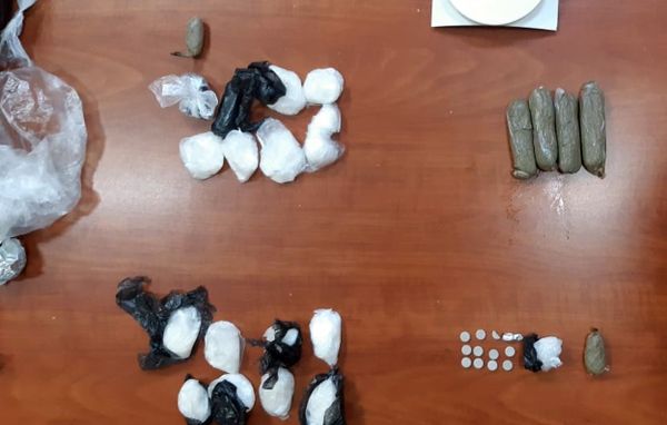 Шоколадное преступление: на границе Азербайджана перехватили наркотики в фантиках - Sputnik Азербайджан