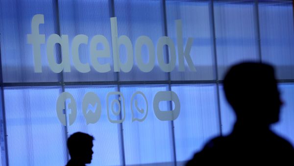 Логотип Facebook, фото из архива - Sputnik Азербайджан