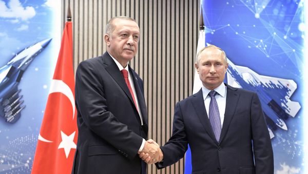 Президенты Турции и России Реджеп Тайип Эрдоган и Владимир Путин, фото из архиваПрезиденты Турции и России Реджеп Тайип Эрдоган и Владимир Путин, фото из архива - Sputnik Азербайджан