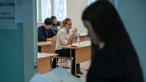 İmtahan, arxiv şəkli - Sputnik Азербайджан