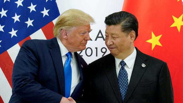 Президент США Дональд Трамп с президентом Китая Си Цзиньпином, фото из архива - Sputnik Азербайджан