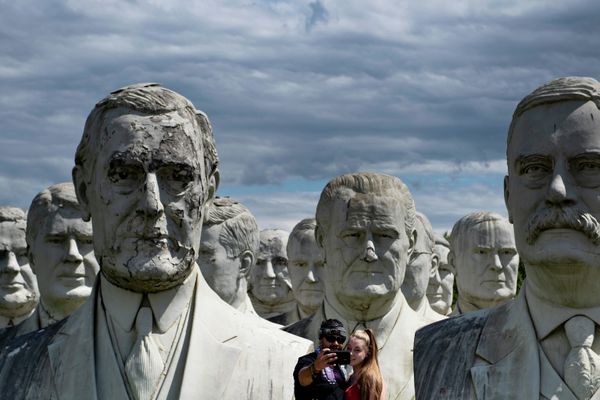 Бюсты бывших президентов США в Вильямсбурге - Sputnik Азербайджан