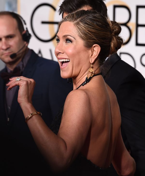 Актриса Дженнифер Энистон на церемонии награждения Golden Globe Awards в Калифорнии  - Sputnik Азербайджан