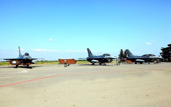 Самолеты F-16, участвующие в учениях “TurAz Qartalı-2019” - Sputnik Азербайджан