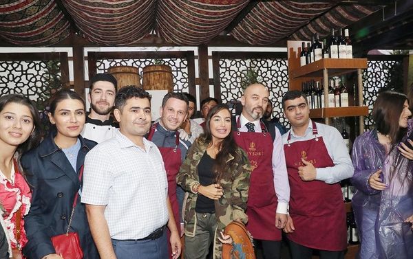 Лейла Алиева на фестивале вина, проходившем в селе Мейсари - Sputnik Азербайджан