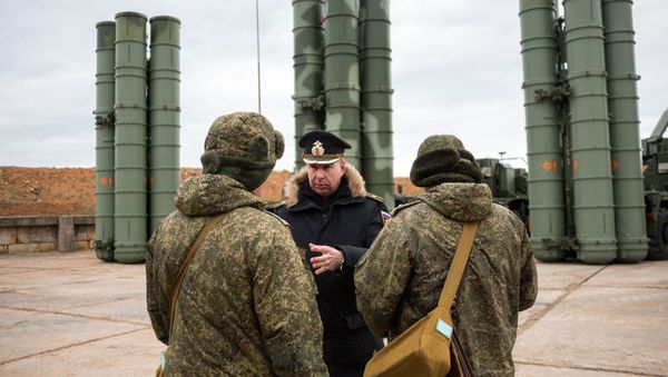  S-400 zenit-raket kompleksləri və hərbçilər, arxiv şəkli - Sputnik Азербайджан