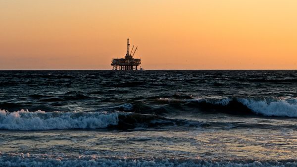 Нефтяная платформа, фото из архива - Sputnik Азербайджан