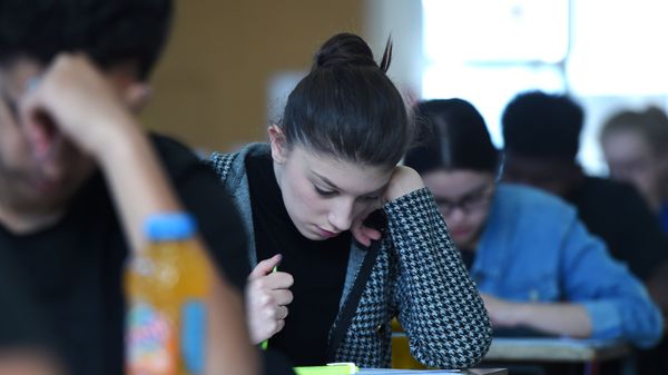 İmtahan, arxiv şəkli - Sputnik Азербайджан