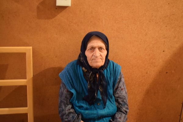 С риском для жизни: жильцы аварийного дома в Баку не желают покидать его развалины - Sputnik Азербайджан