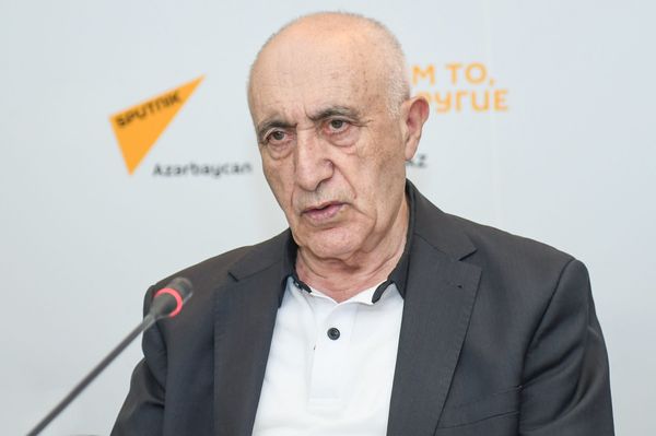 Члены Общественного совета при Минобразования не намерены молчать - Sputnik Азербайджан