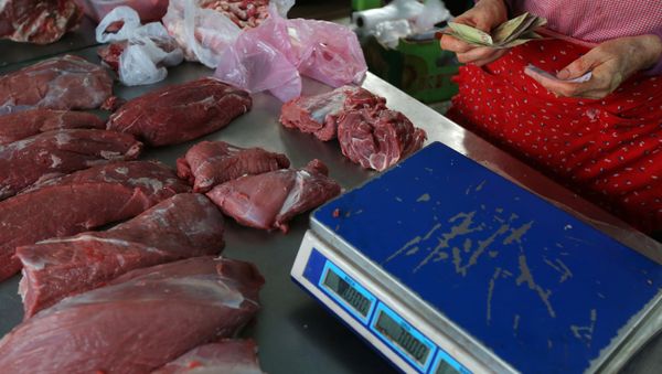 Продажа мяса, фото из архива - Sputnik Азербайджан