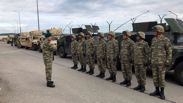 Азербайджанские военнослужащие участвуют в учениях “Saber Junction - 19” - Sputnik Азербайджан