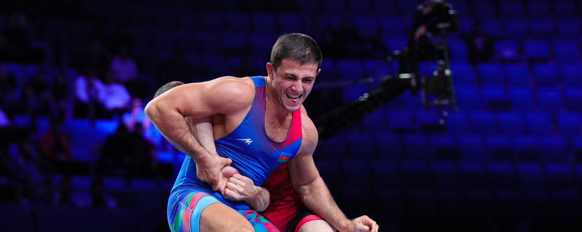Поединок между Рафиком Гусейновым и Лашой Гобадзе на чемпионате мира по борьбе в Нур-Султане - Sputnik Азербайджан, 1920, 14.10.2021