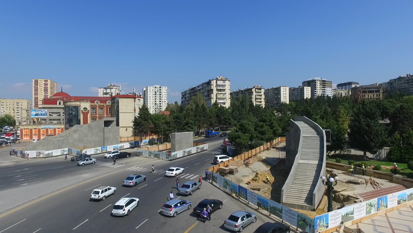 В Азербайджане строится семь наземных и подземных пешеходных переходов - Sputnik Азербайджан