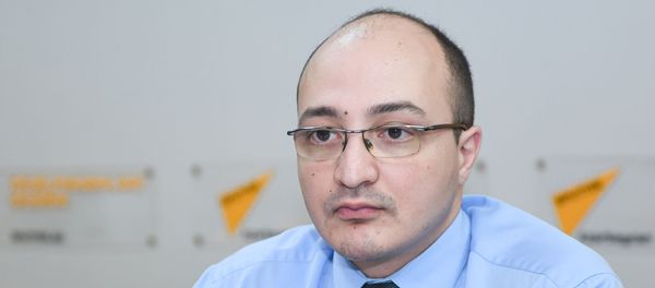 Руководитель Бакинского клуба политологов Заур Мамедов - Sputnik Азербайджан