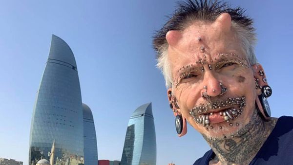 Alman turist Rolf Buccholz - Sputnik Азербайджан
