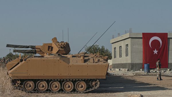 Военная техника турецкой армии в приграничной с Сирией провинции Шанлыурфа, фото из архива - Sputnik Азербайджан
