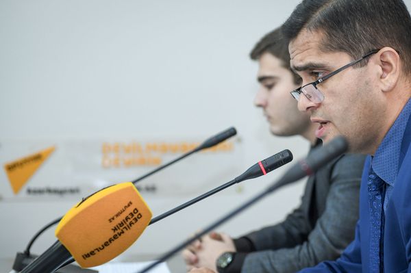 Руководитель аналитического центра Атлас Эльхан Шахиноглу - Sputnik Азербайджан