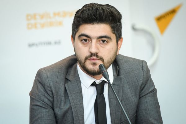 Политолог Туран Рзаев - Sputnik Азербайджан