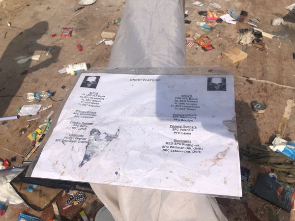 Список боевых групп Альфа и Браво с фамилиями и специализациями американских военных на покинутой базе авианаводчиков армии США на северо-востоке Сирии - Sputnik Азербайджан