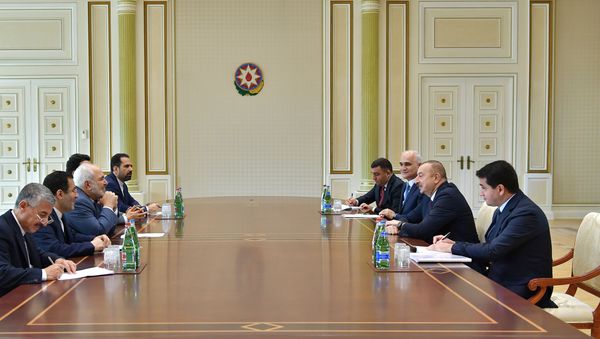 Президент Азербайджана Ильхам Алиев принял делегацию во главе с министром иностранных дел Ирана Мохаммадом Джавадом Зарифом - Sputnik Азербайджан