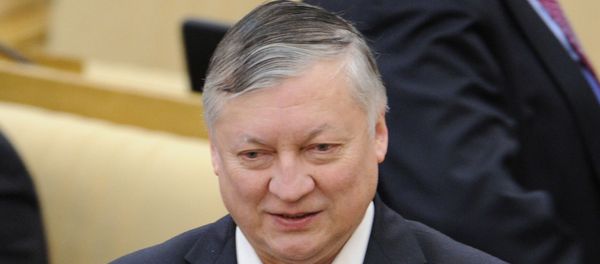 Российский шахматист, двенадцатый чемпион мира по шахматам (1975-1985), международный гроссмейстер, заслуженный мастер спорта СССР Анатолий Карпов  - Sputnik Азербайджан