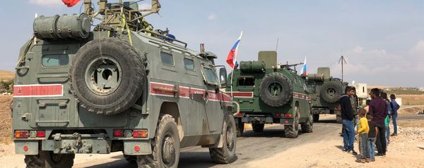 Военная полиция РФ на северо-востоке провинции Алеппо в Сирии - Sputnik Азербайджан