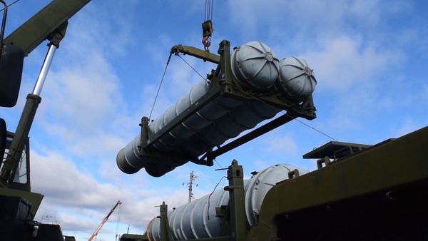 Ракетные комплексы С-300 перебросили в Таджикистан - Sputnik Азербайджан