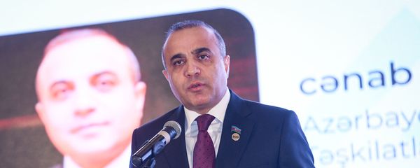 Millət vəkili Azay Quliyev Bakıda Sürətli Əlaqələndirmə və Layihələri İdaretmə Sisteminin təqdimatında Millət vəkili Azay Quliyev Bakıda Sürətli Əlaqələndirmə və Layihələri İdaretmə Sisteminin təqdimatında - Sputnik Азербайджан
