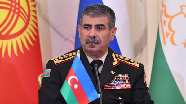 Azərbaycan Müdafiə Naziri Zakir Həsənov Bakıda keçirilən MDB Müdafiə Nazirləri Şurasının 77-ci iclasında - Sputnik Азербайджан