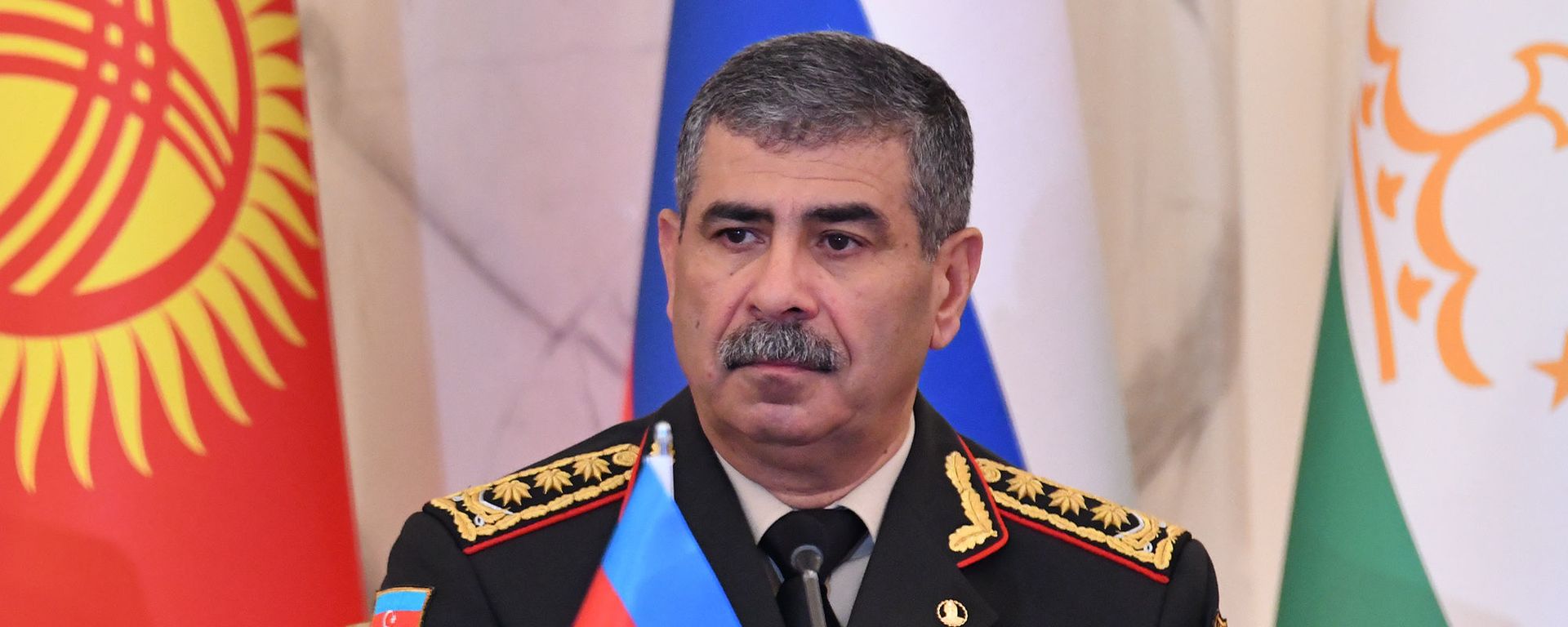 Azərbaycan Müdafiə Naziri Zakir Həsənov Bakıda keçirilən MDB Müdafiə Nazirləri Şurasının 77-ci iclasında - Sputnik Азербайджан, 1920, 29.03.2021