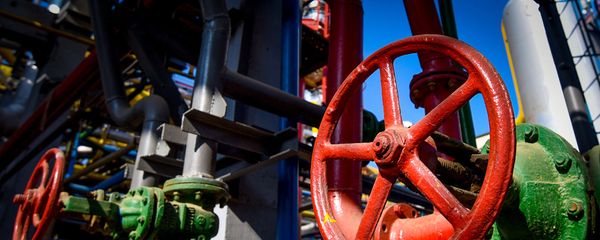 Бакинский нефтеперерабатывающий завод имени Гейдара Алиева - Sputnik Азербайджан