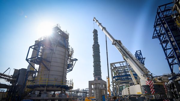 Бакинский нефтеперерабатывающий завод имени Гейдара Алиева - Sputnik Азербайджан