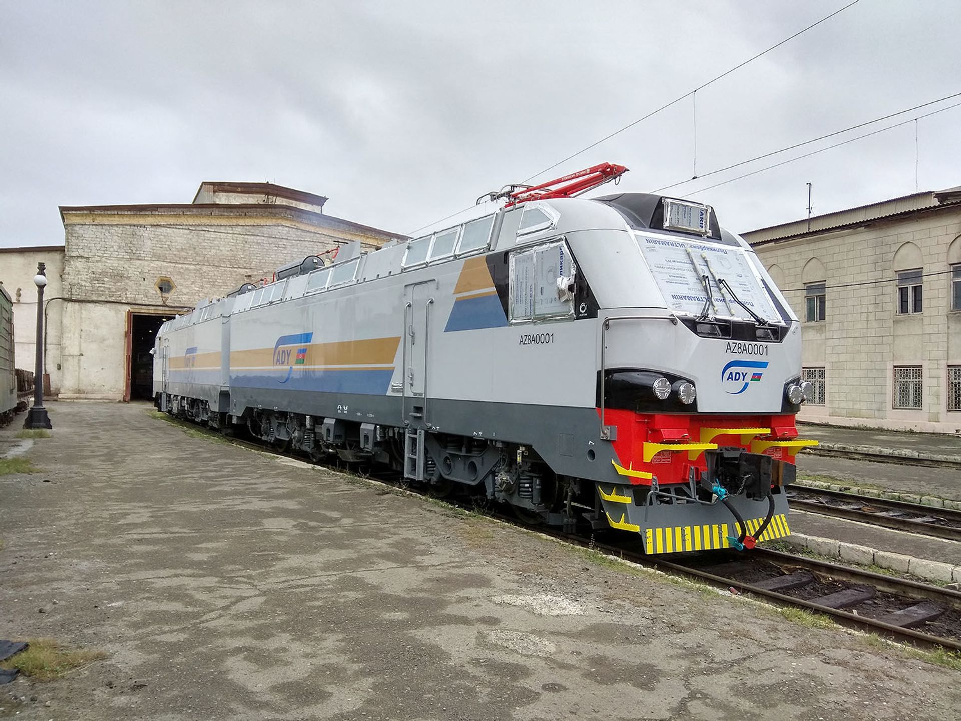 Грузовой локомотив компании Alstom в Баку - Sputnik Азербайджан, 1920, 16.12.2024