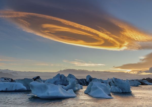 Снимок Cinnamon rolls cloud фотографа Bingyin Sun, ставший финалистом конкурса Weather Photographer of the Year 2019 - Sputnik Азербайджан