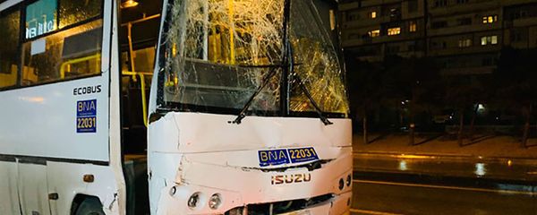 На месте ДТП двух автобусов в Баку - Sputnik Азербайджан