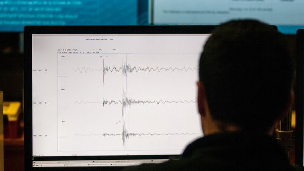 Система мониторинга сейсмической активности - Sputnik Азербайджан