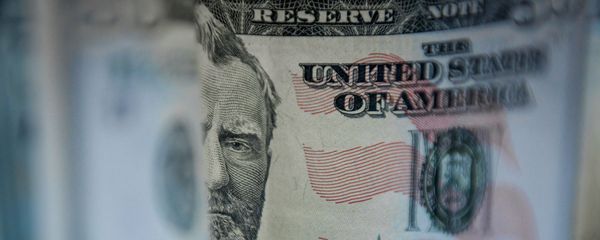Купюра номиналом в 50 долларов, фото из архива - Sputnik Азербайджан
