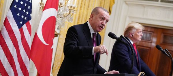 ABŞ Prezidenti Donald Tramp və Türkiyə Prezidenti Rəcəb Tayyib Ərdoğan - Sputnik Азербайджан